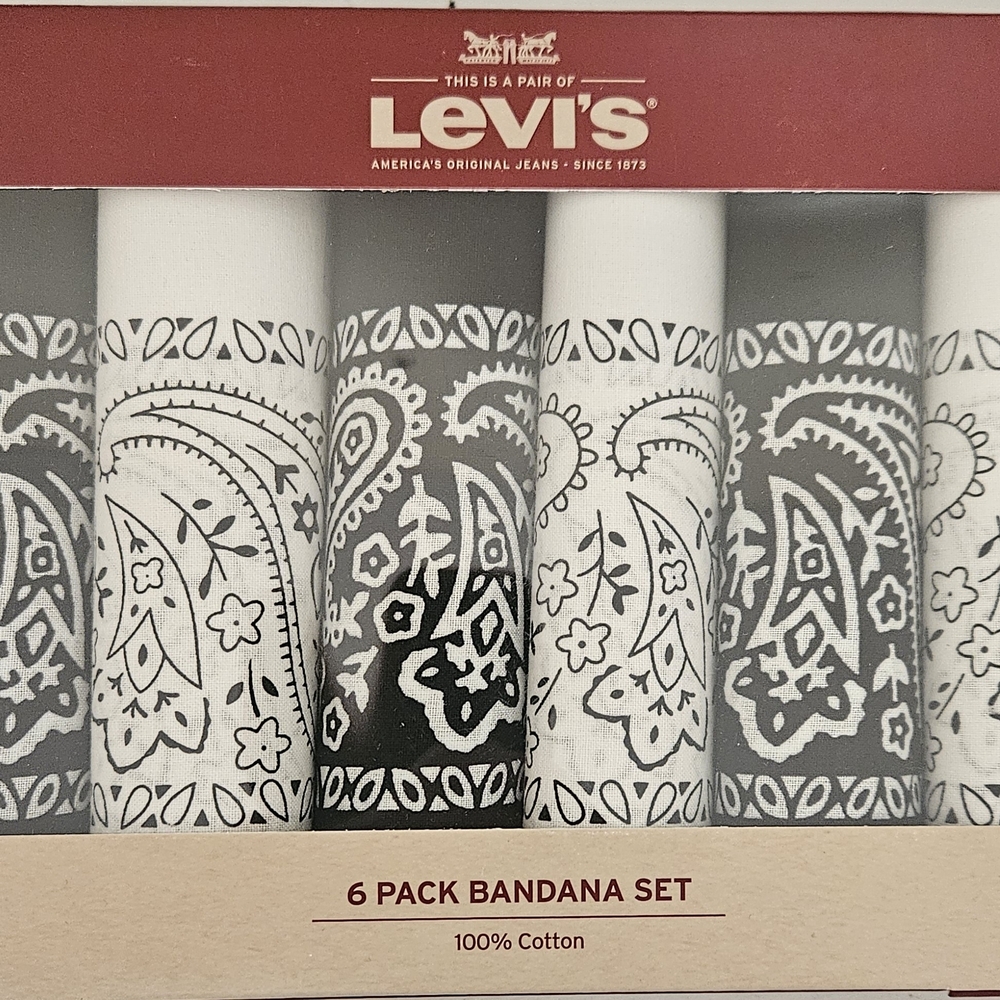 Levi's Paisley Bandana Set in Black and White